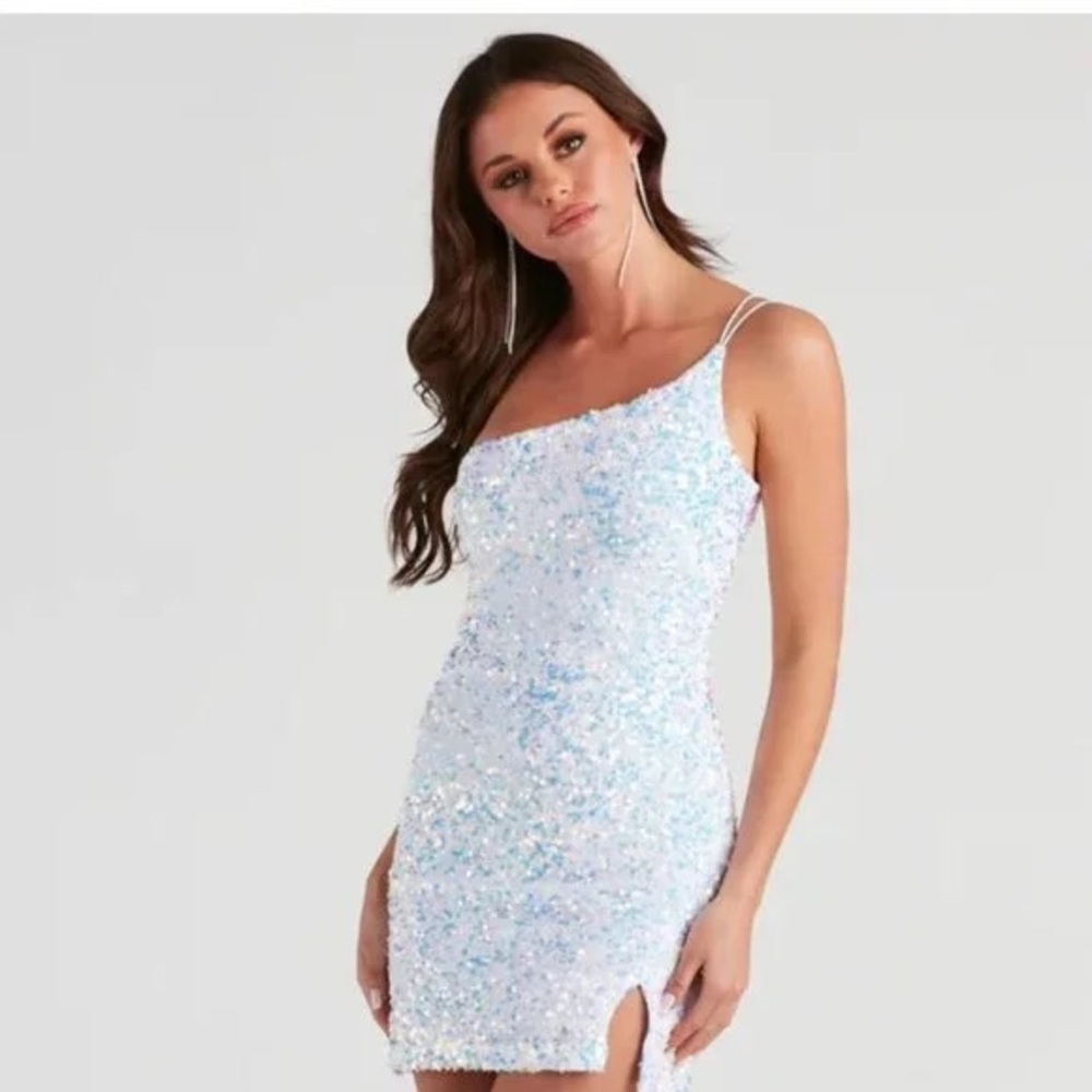 One shoulder sparkly white dress